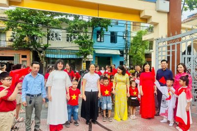 HOẠT ĐỘNG THAM QUAN, TRẢI NGHIỆM TRƯỜNG TIỂU HỌC NGUYỄN VĂN TRỖI CỦA CÁC BÉ MGL 5-6 TUỔI